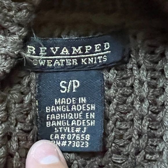 🌿4/$35🌿 REVAMPED Green Knit Turtle Neck Peek-A-Boo Shoulder Sweater (S) - Picture 6 of 8